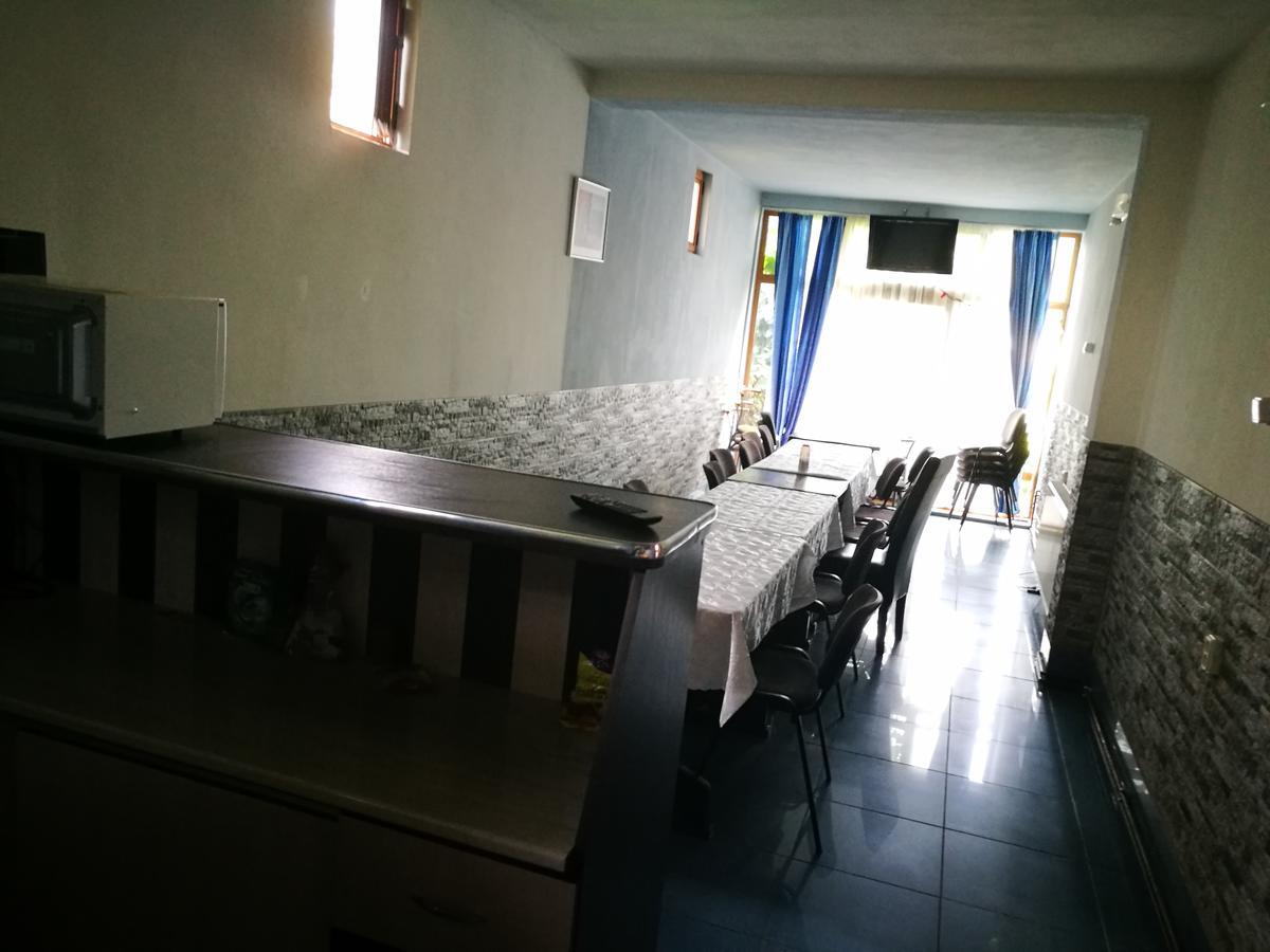 Pensiunea Ramona Carpinisu Exterior photo